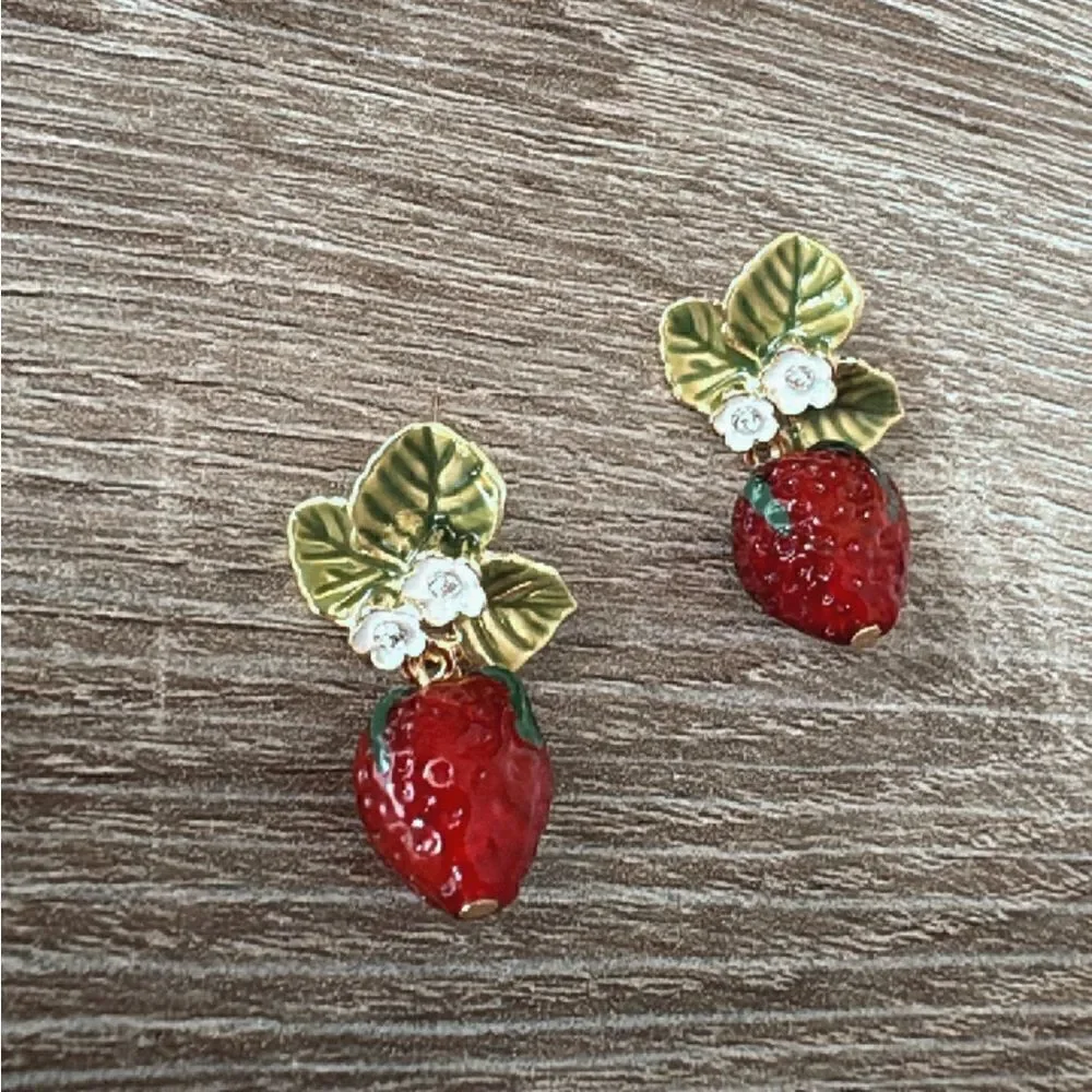 Anthropologie bohemian strawberry